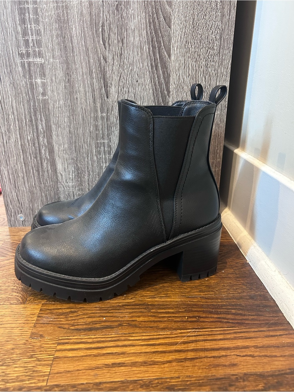 MIA Black heeled boots